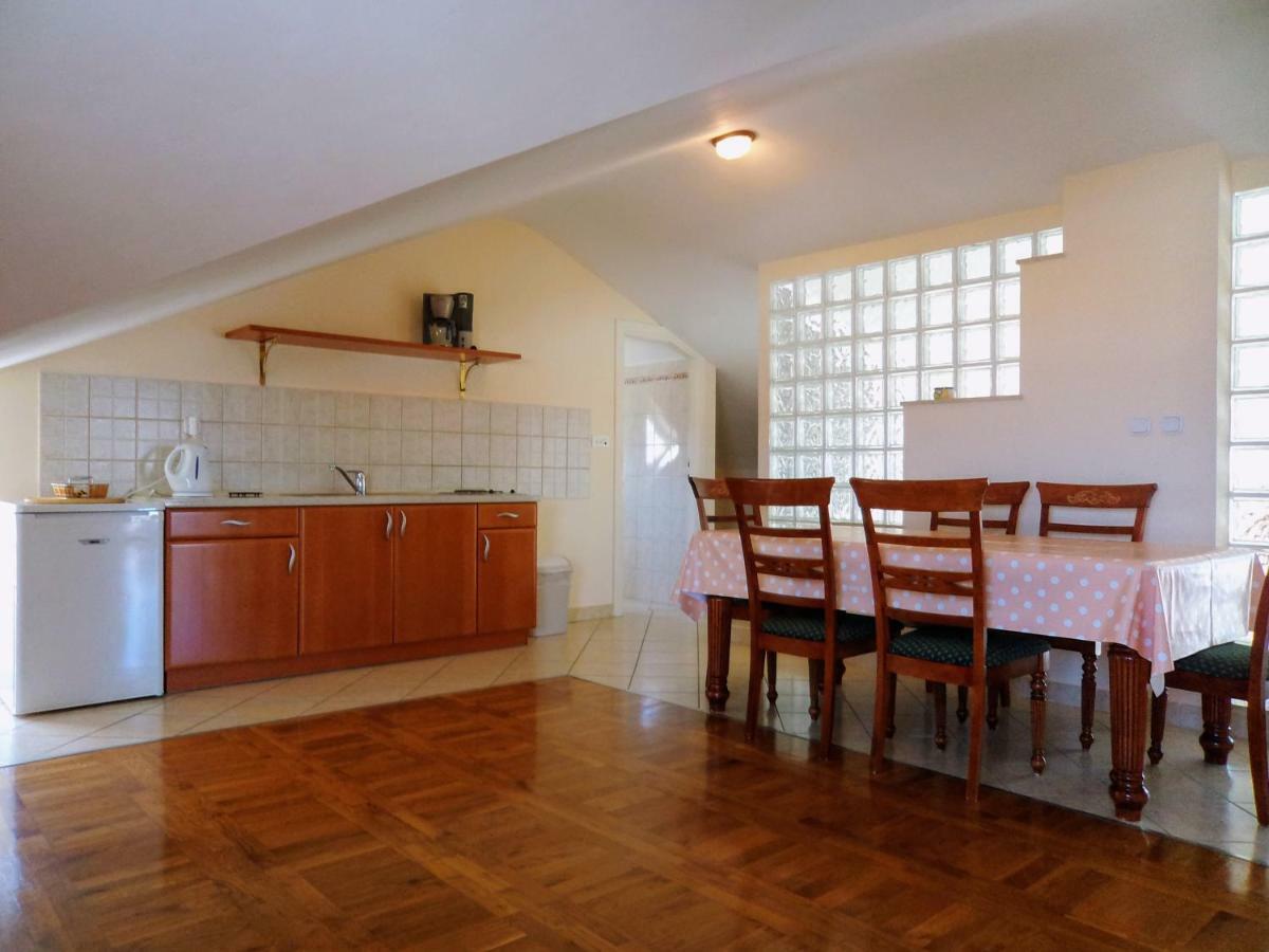 Apartments Andela スベティ・フィリップ・イ・ヤコブ エクステリア 写真