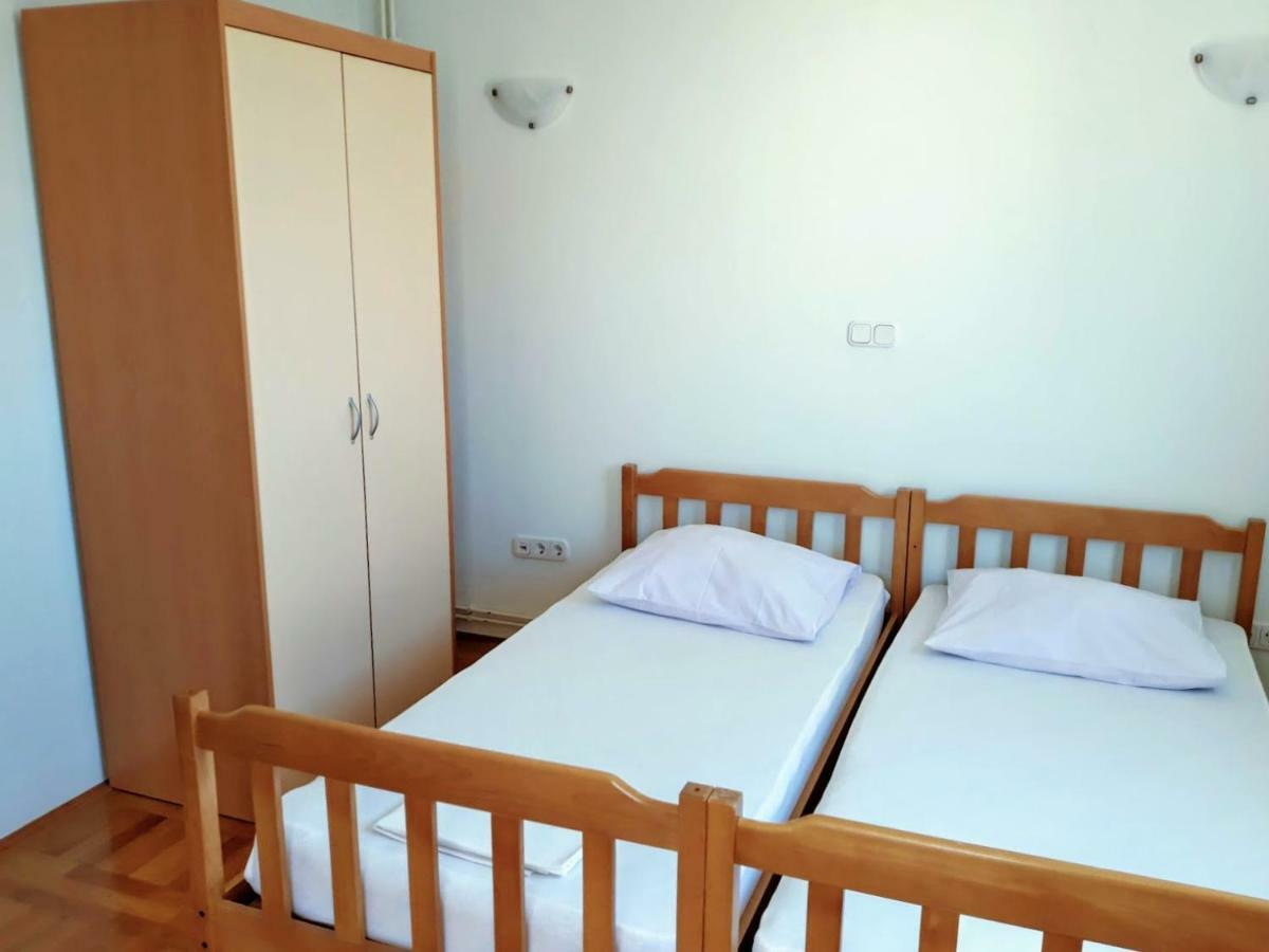 Apartments Andela スベティ・フィリップ・イ・ヤコブ エクステリア 写真