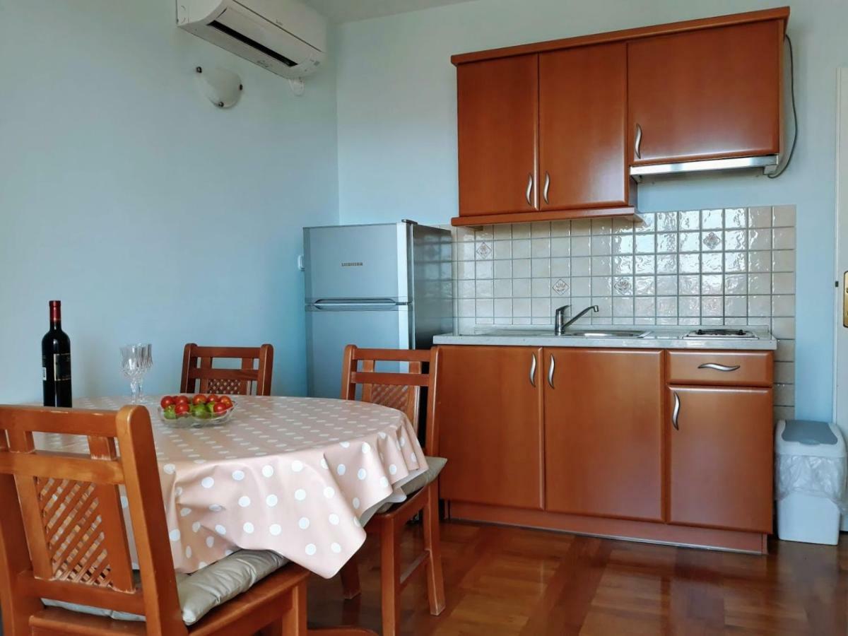 Apartments Andela スベティ・フィリップ・イ・ヤコブ エクステリア 写真