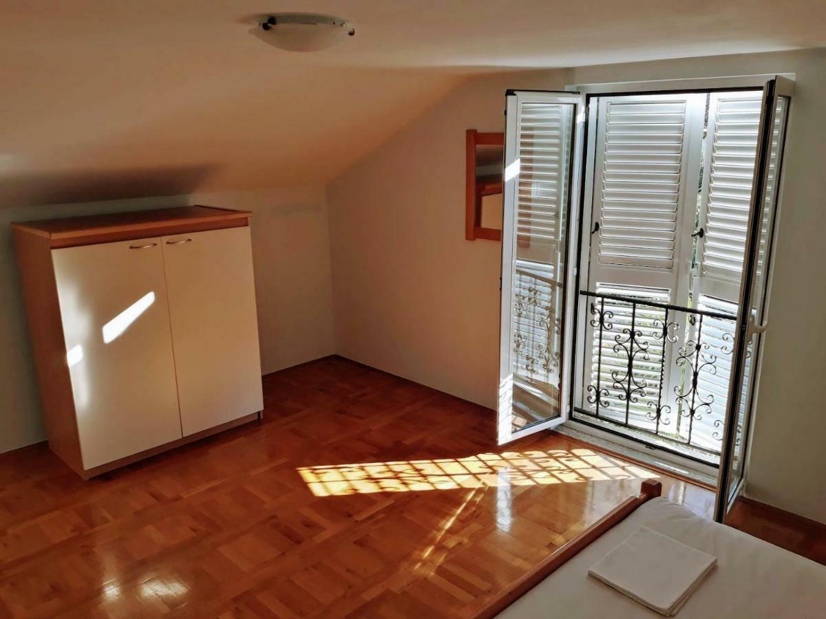 Apartments Andela スベティ・フィリップ・イ・ヤコブ エクステリア 写真